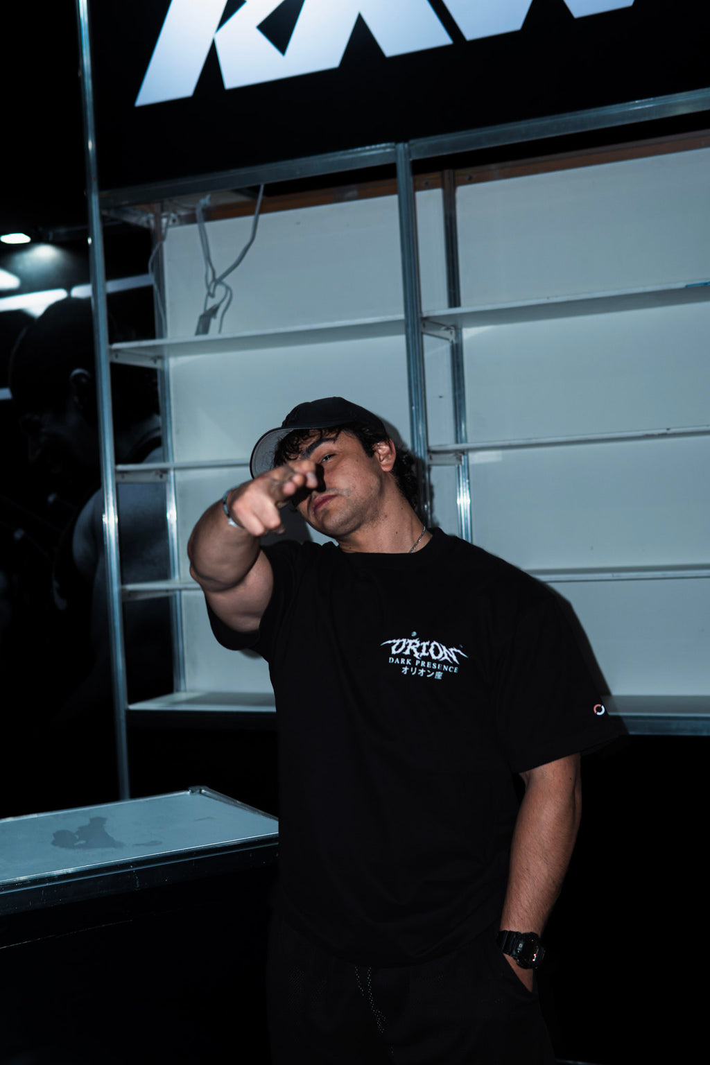 PLAYERA PREMIUM DARK PRESENCE