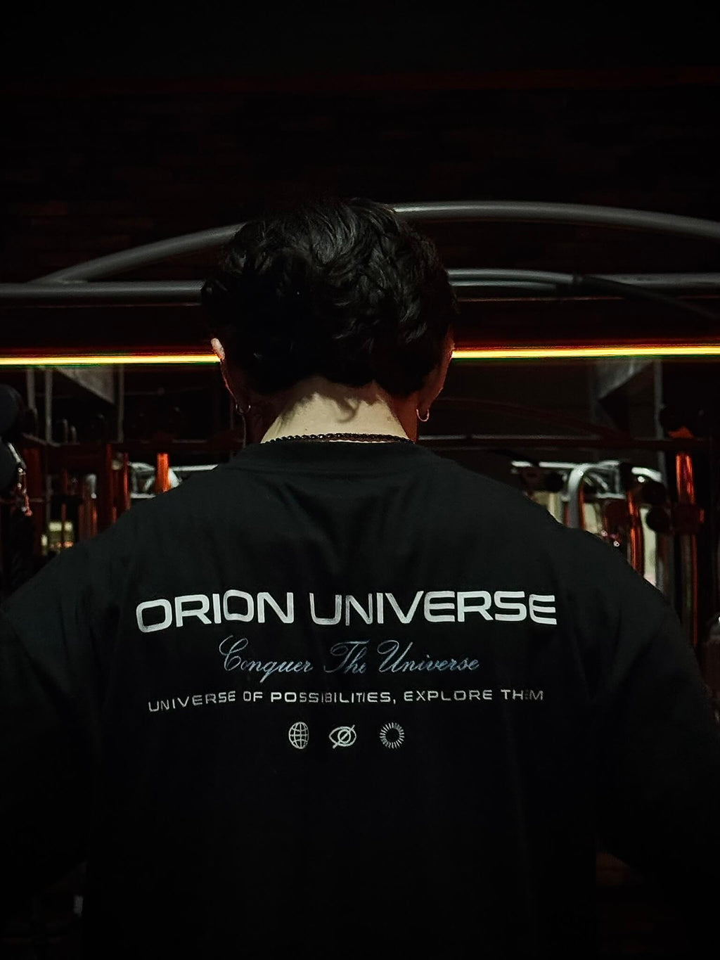 OVERSIZED GRAPHIC SERIES