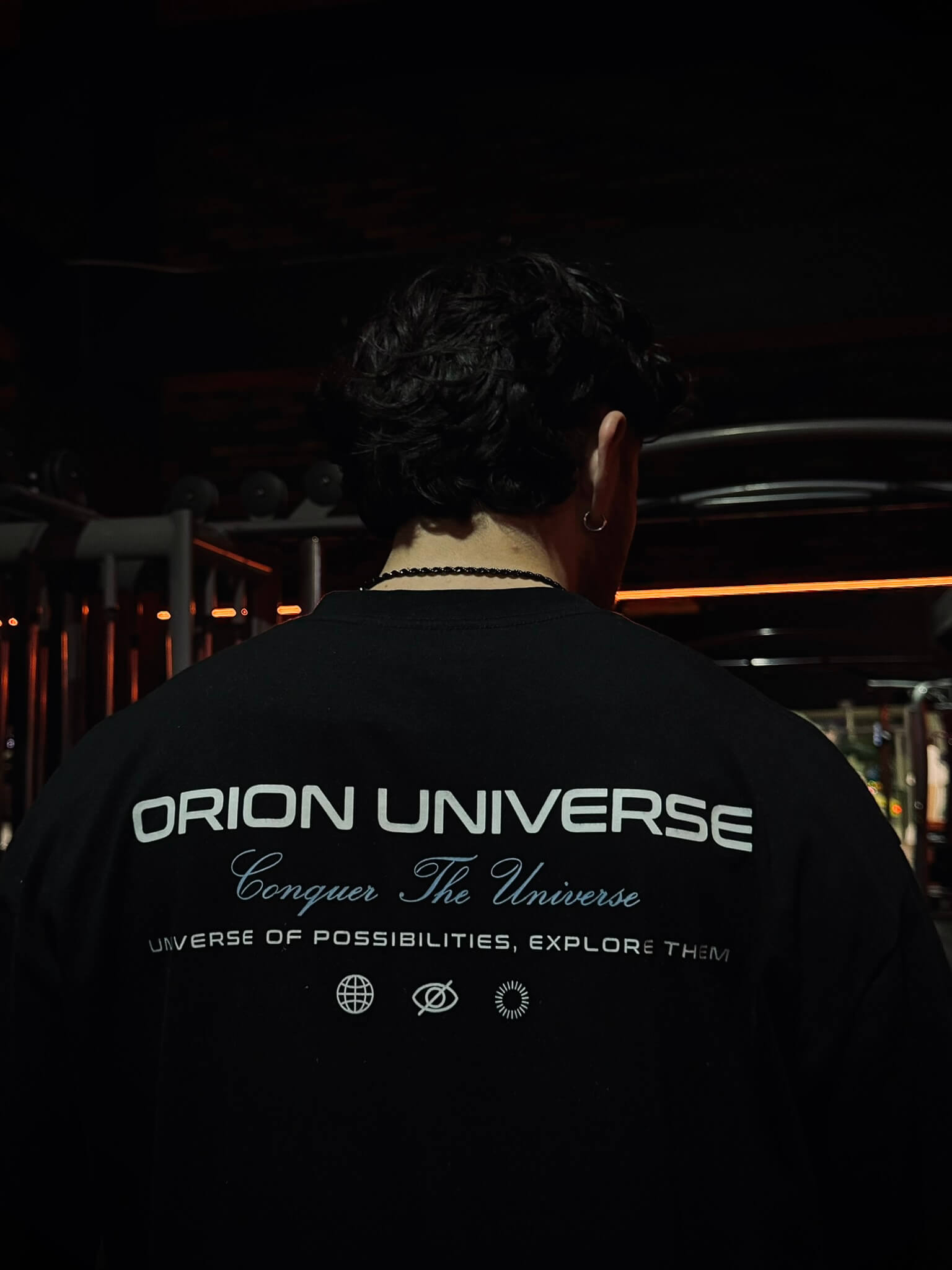 OVERSIZED GRAPHIC SERIES